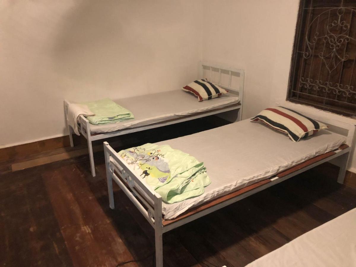 Vernice Backpacker Hostel Vientiane Exterior foto